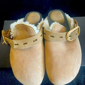 Shearling slide in pecan